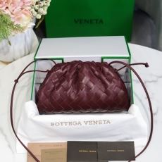 Bottega Veneta Pouch Clutch Bags